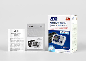 Коробка и документация автоматического тонометра A&D UA-1100